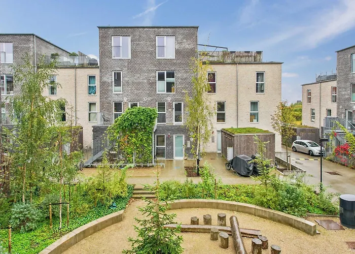 Modern Townhouse With Private Outdoor Area - 2br 4 Beds * Copenhague