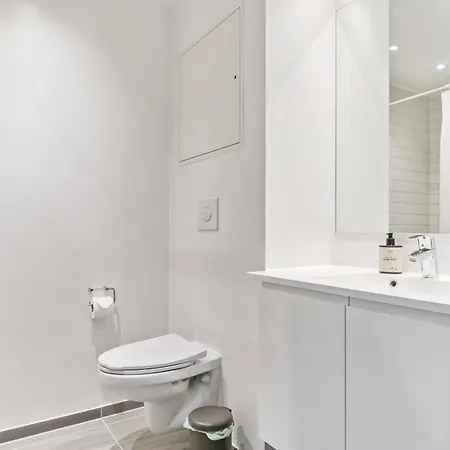 Tatil Evi Modern Townhouse With Private Outdoor Area - 2br 4 Beds