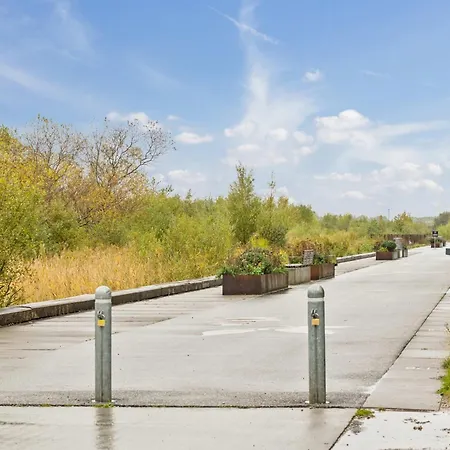 Modern Townhouse With Private Outdoor Area - 2br 4 Beds Tatil Evi Kopenhag